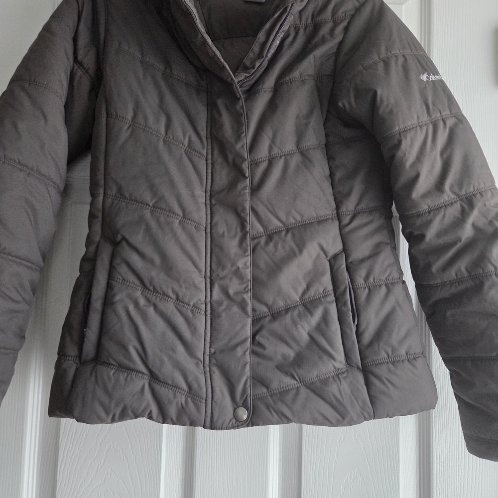 Columbia Women XS Gray Lightweight Puffer Jacket Packable Quilted Winter Coat